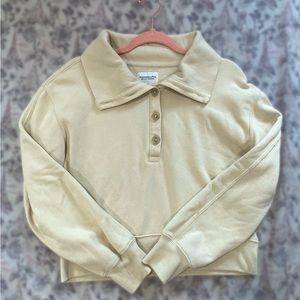 🌱 Abercrombie & Fitch Cream Top 💡